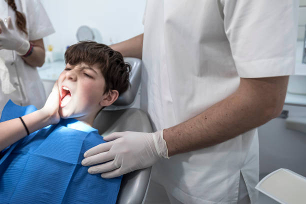 Best Emergency Dentist for Knocked-Out Tooth in Caway, AR